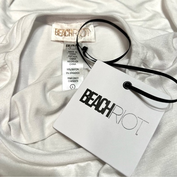 Beach Riot PROUD Rainbow Graphic Crew Neck Crop T Shirt Women’s Large - Picture 10 of 12